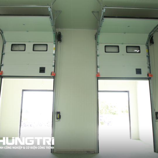 CỬA SECTIONAL DOOR TRƯỢT CONG