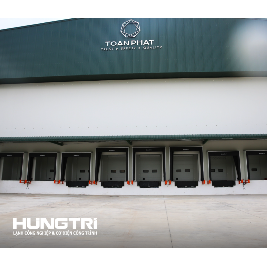 CỬA SECTIONAL DOOR TRƯỢT THẲNG